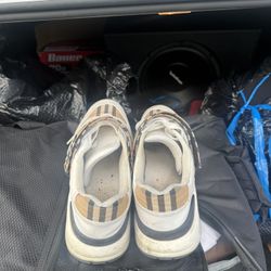Burberry sneakers 