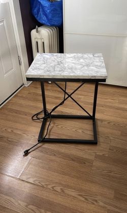End Table With USB Port