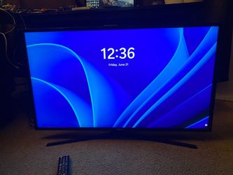 Samsung 35 inch smart tv with remote