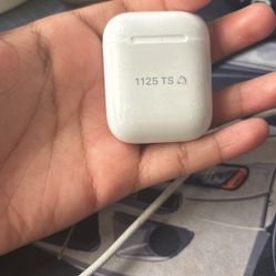 Apple AirPods 1st Generation (Used) - Fully Working