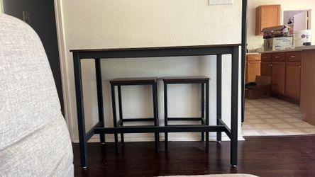 Bar table with stools