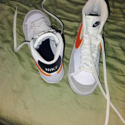 4 Y. Pickup Only Cash 