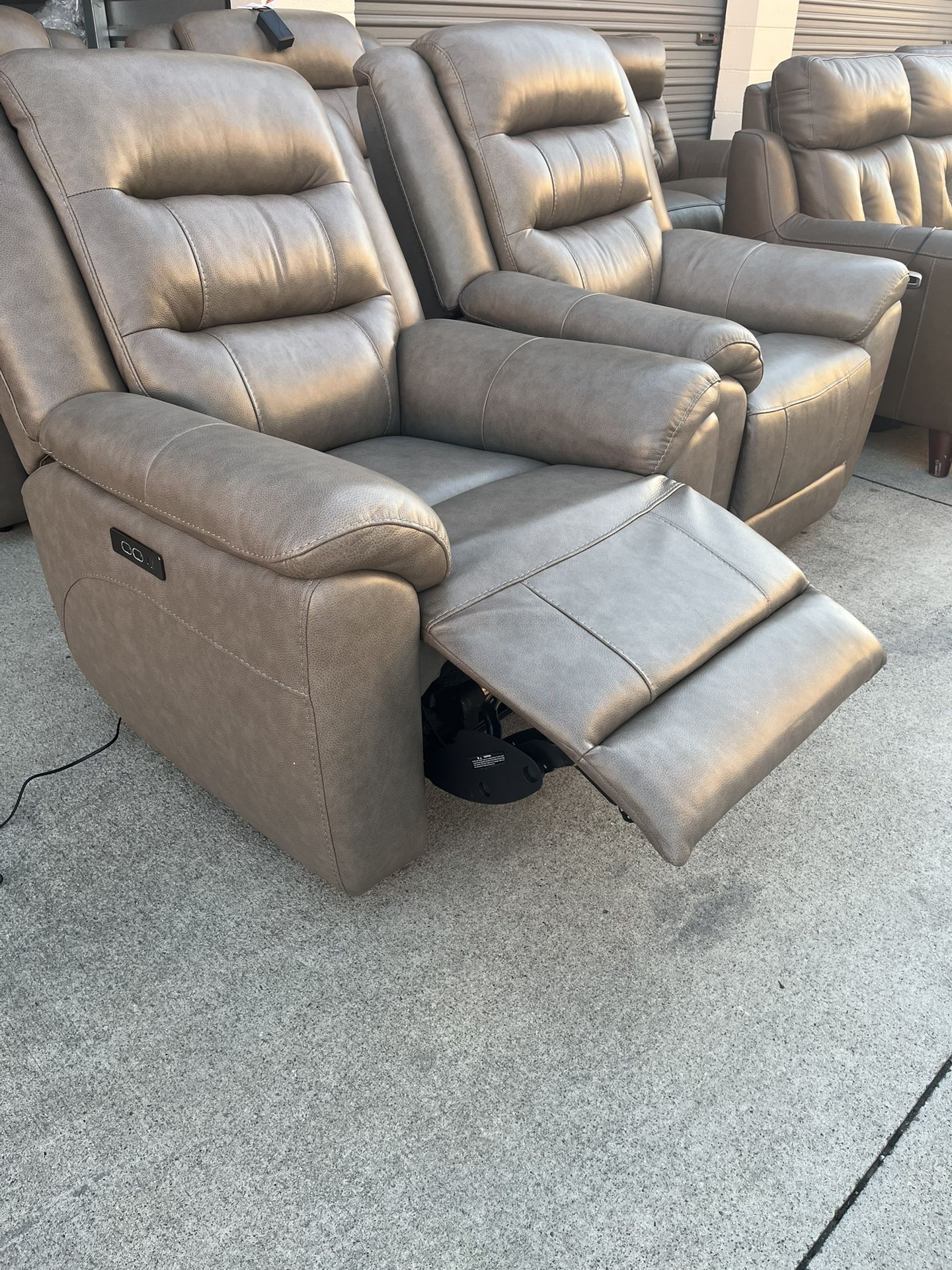 Mason Power Recliner