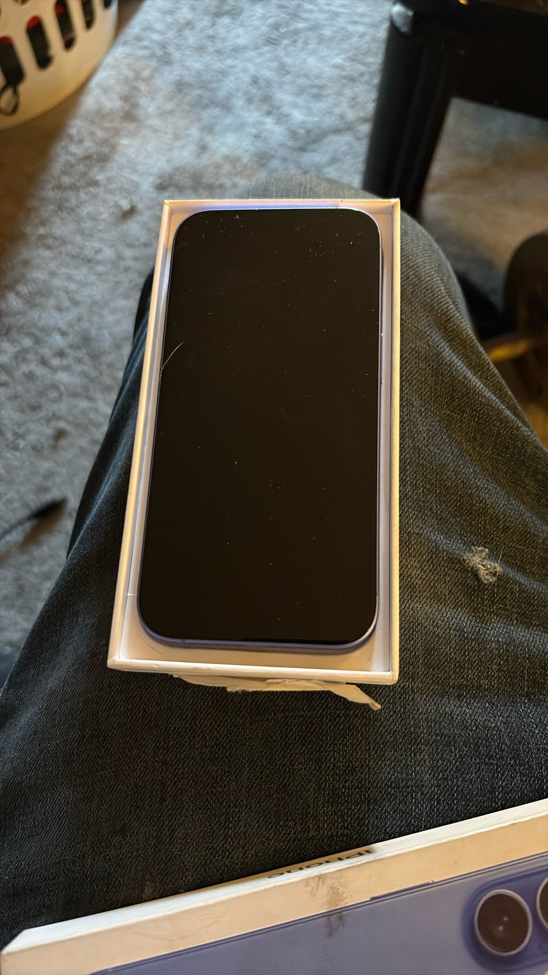iPhone 16 Blue