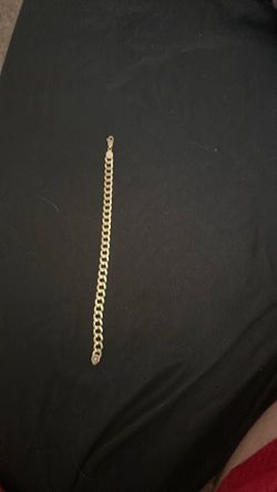 14k gold curb link bracelet