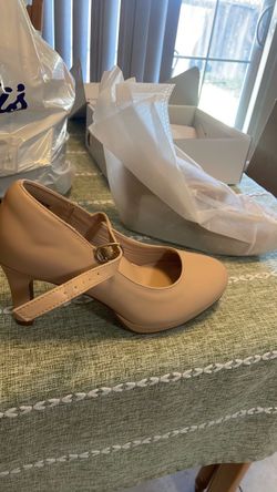 Women’s pumps