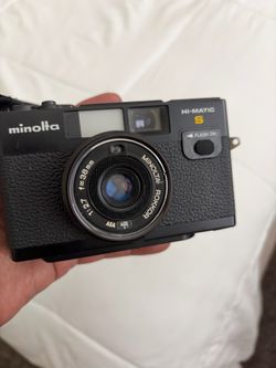 Vintage Minolta Hi-Matic S film camera