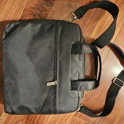 Lot Of 2 Carrying Cases For A Tablet Or IPAD