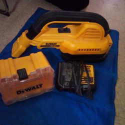 DeWalt Tool Mini Box And Equipment 