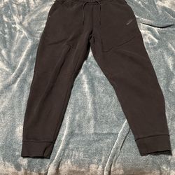 Nike Sportswear Tech Pants