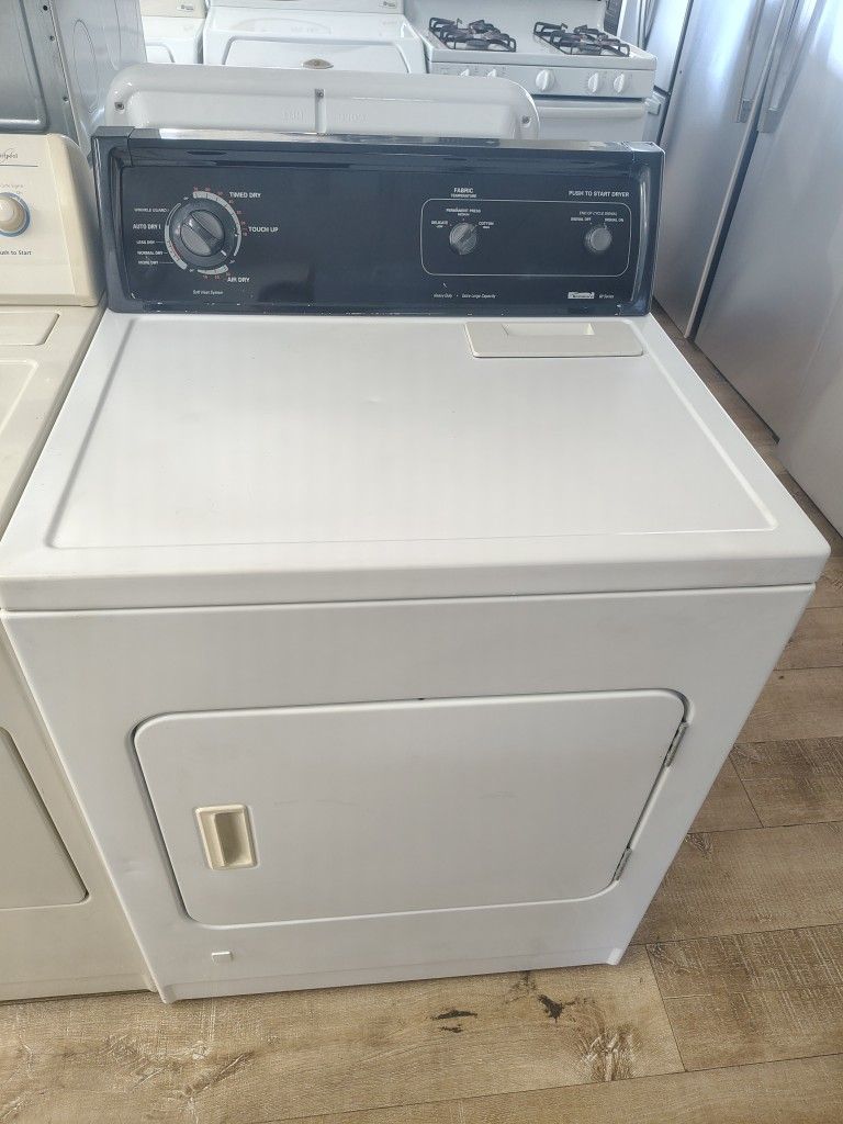  Kenmore Super Capacity  Natural Gas Dryer In Excellent Working Condition 
