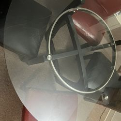 Round Table 
