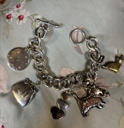 Adorable Silver Tone Charm Bracelet 
