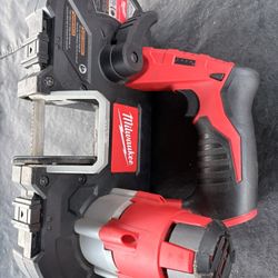 Milwaukee M12 Compact Band Saw