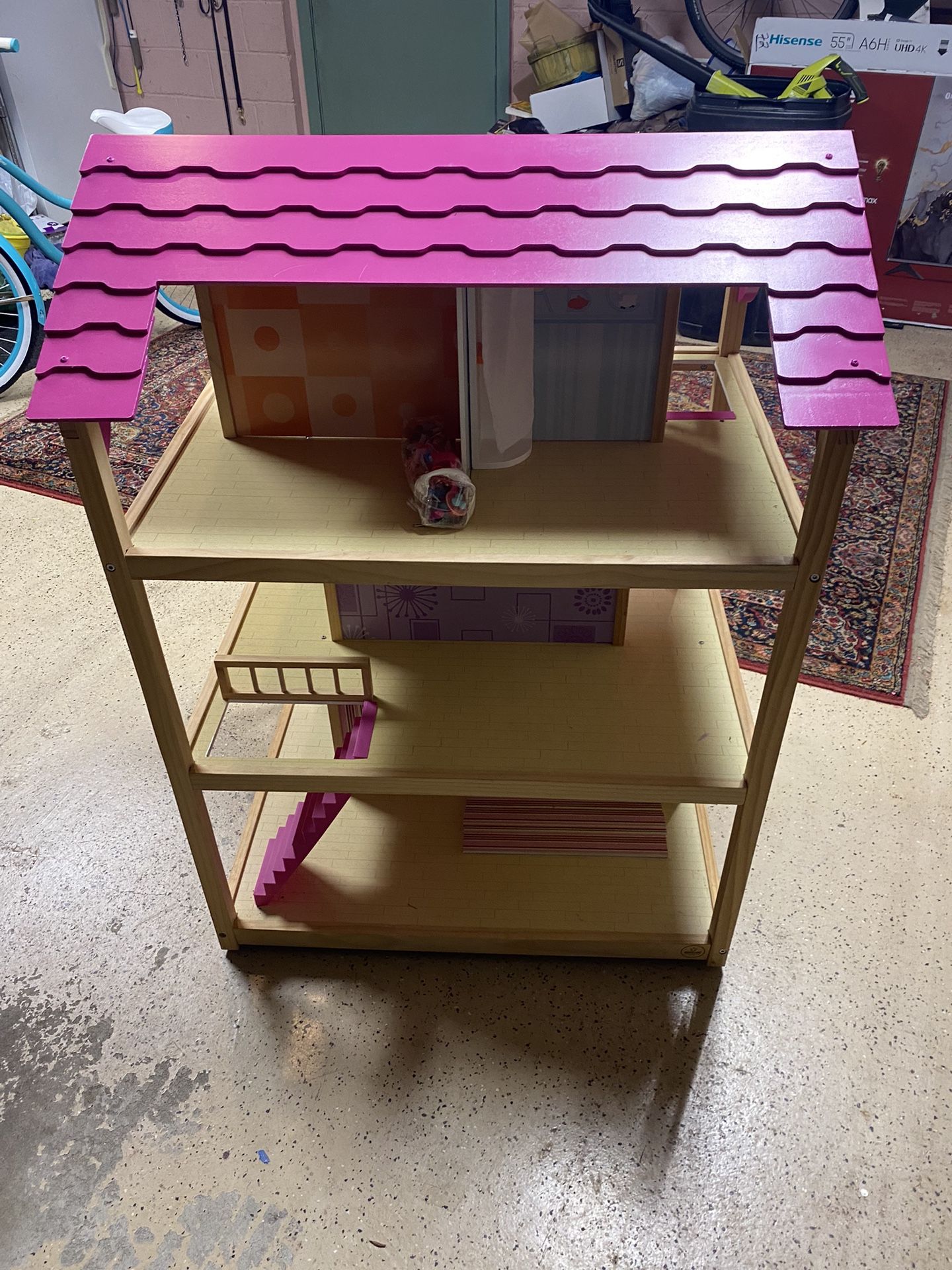 Doll House On Wheels 