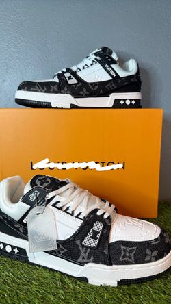 LV Mens Shoes Black/White