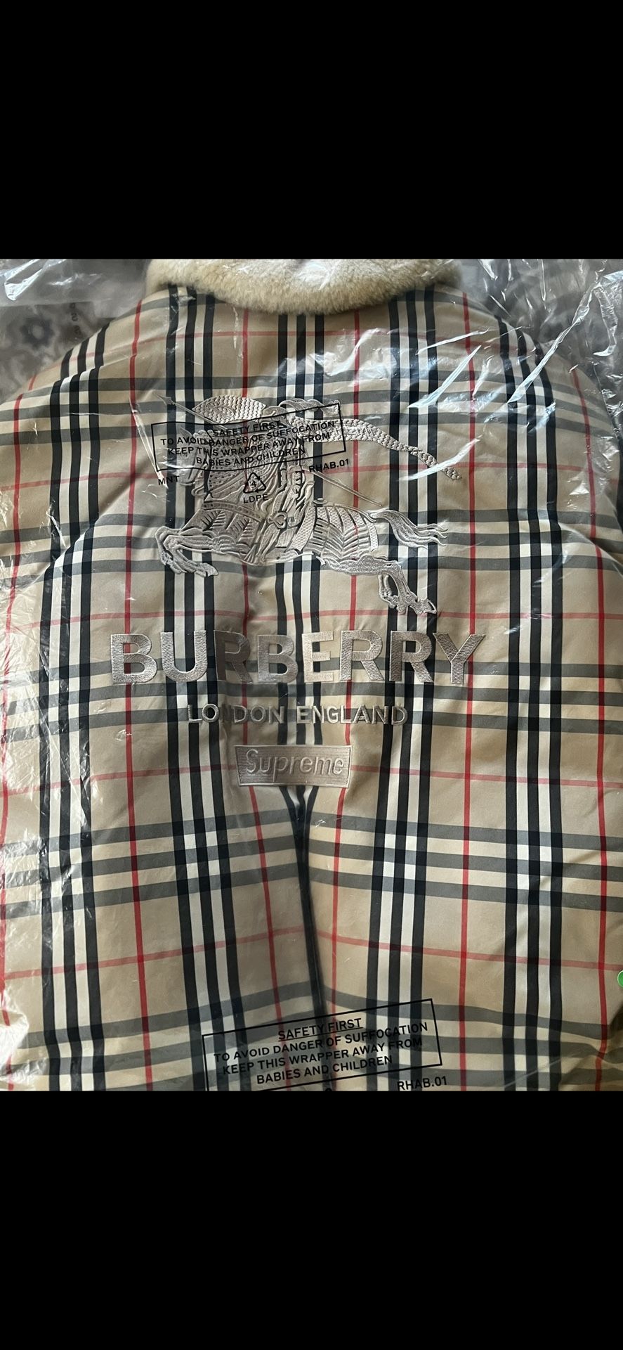 Supreme Burberry