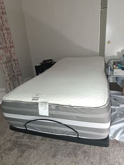Twin XL Mattress AND 2 adjustable bases