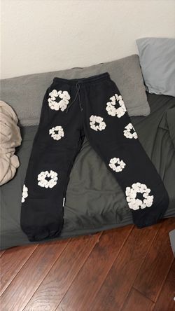 Denim Tears The Cotton Wreath Sweatpants (black)