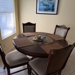 Dinning table with 4 chairs