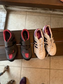 Spin Bike Shoes And Soccer Cleats Adidas Size 9.
