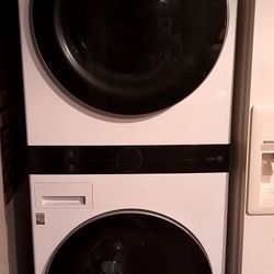 LG ThinQ Washtower, White , WKE100H*A / WKG101H*A