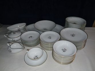 Fine China Noritake "Wheatcroft" 5852 Set For 10