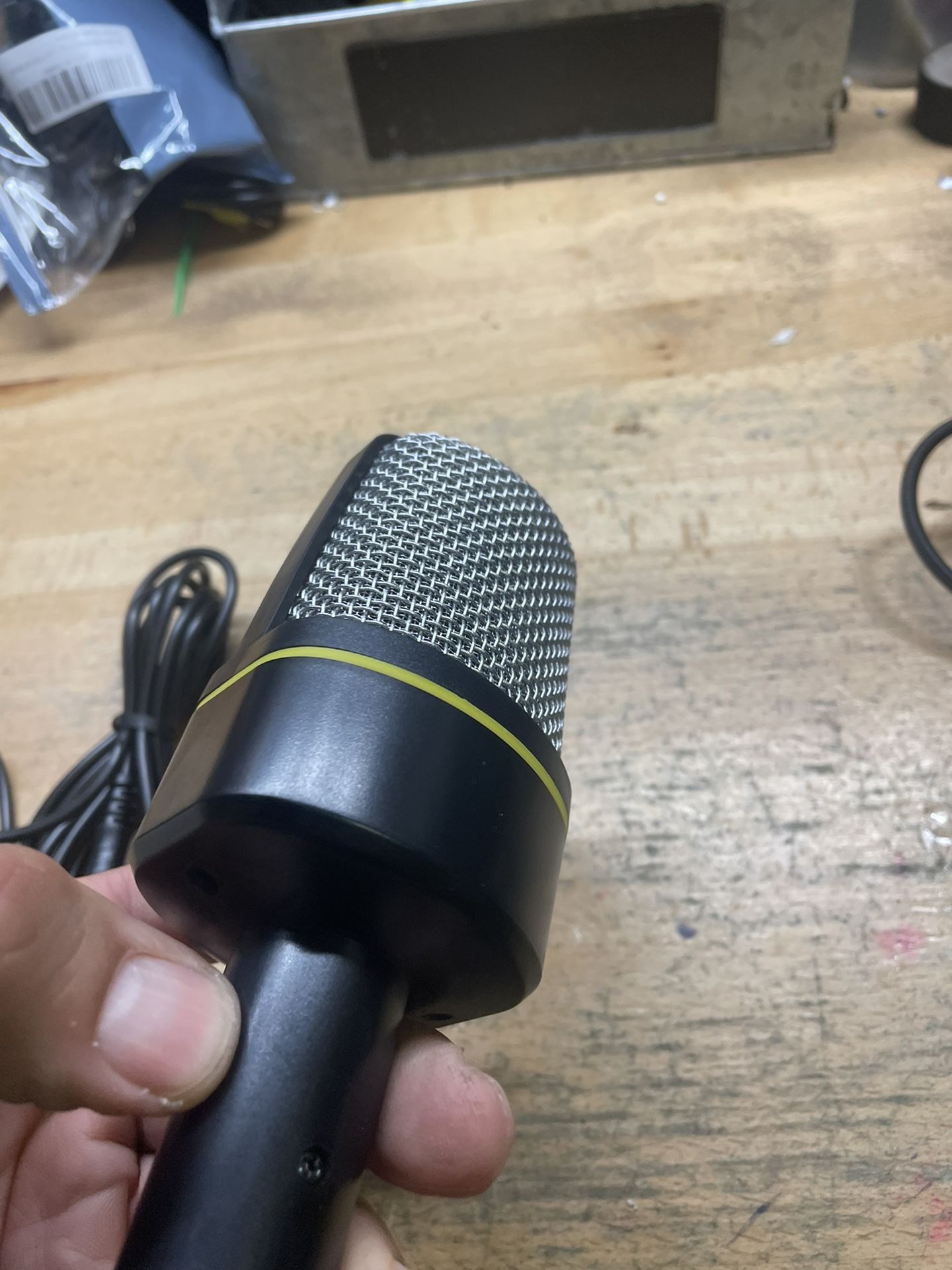 Recording microphone with volume and cord