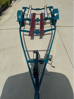 Boat trailer
