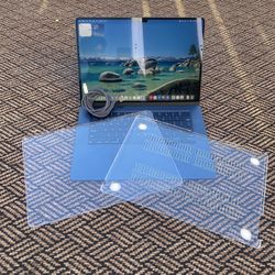 Apple MacBook Air 15” M3 2025 + Case + Charger