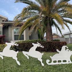 Santa’s Sleight And Reindeer  Christmas Outdoor 