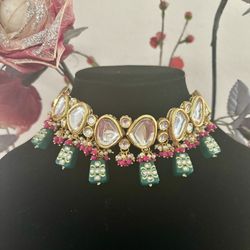 Stunning Fashion Choker Necklace Set 
