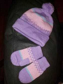 Girls Beanie Hat with Pom Pom and mittens set