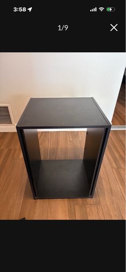 AUDIO EQUIPMENT RACK (18”Dx20.5Wx29.5L)