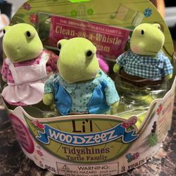 Lil’ woodzeez Turtle Fam