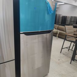 New Frigidaire
20 cu. ft. Garage Ready Top Freezer Refrigerator in Stainless Steel, ENERGY STAR