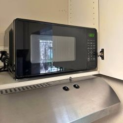 microwave oven