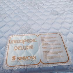 Nearly New Simmons Full Size Mattress And Box Springs