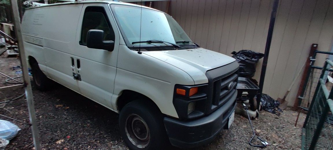 2010 Ford E-150