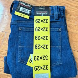 NWT Kirkland Signature Men's straight fit Jeans Size 32x29