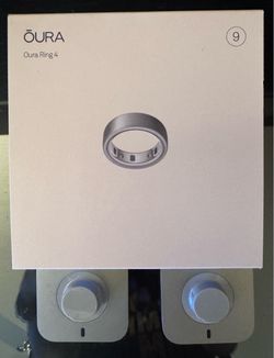 Oura Ring Gen 4 Brushed Silver Size 9 BRAND NEW IN SEALED BOX + 2 Extra Chargers