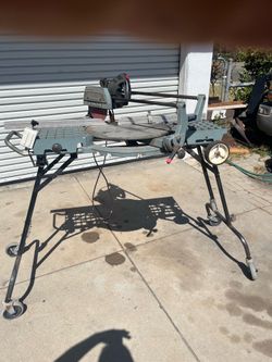 Delta compound sliding miter saw