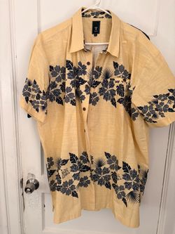 Men's Tropical Button-Up Shirts
