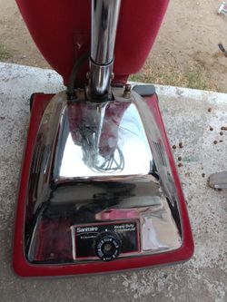I have this commercial sanitar vacuum cleaner I don't know what's wrong with it but it turns on but it's very loud all you need to do is fix it $40 fi
