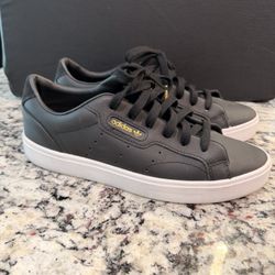 Ladies Adidas Sleek Size 6