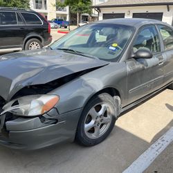 2003 Ford Taurus