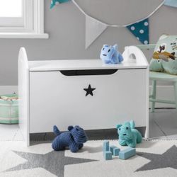 Small Toy Chest, White 