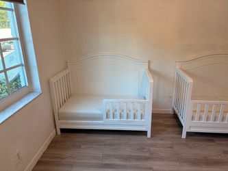 White Toddler Bed with JPMA Certified Mattress