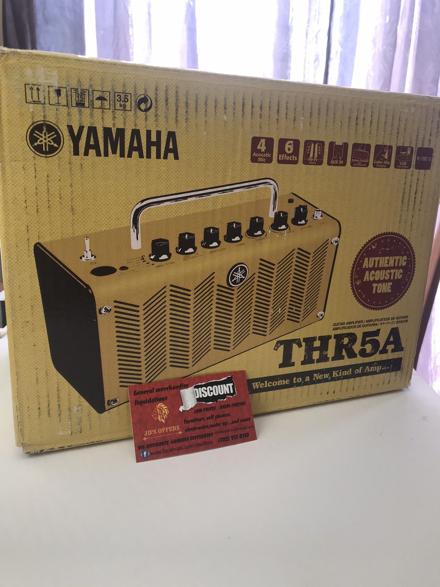 Yamaha THR5 Mini Acoustic Guitar Amplifier