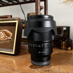 Sony Zeiss Lens 35mm f1.4